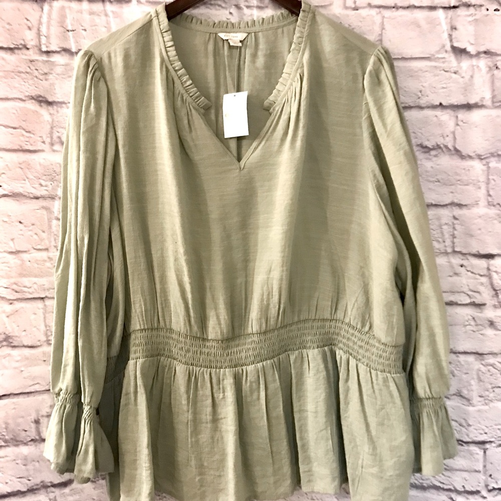 Very cute peasants blouse.